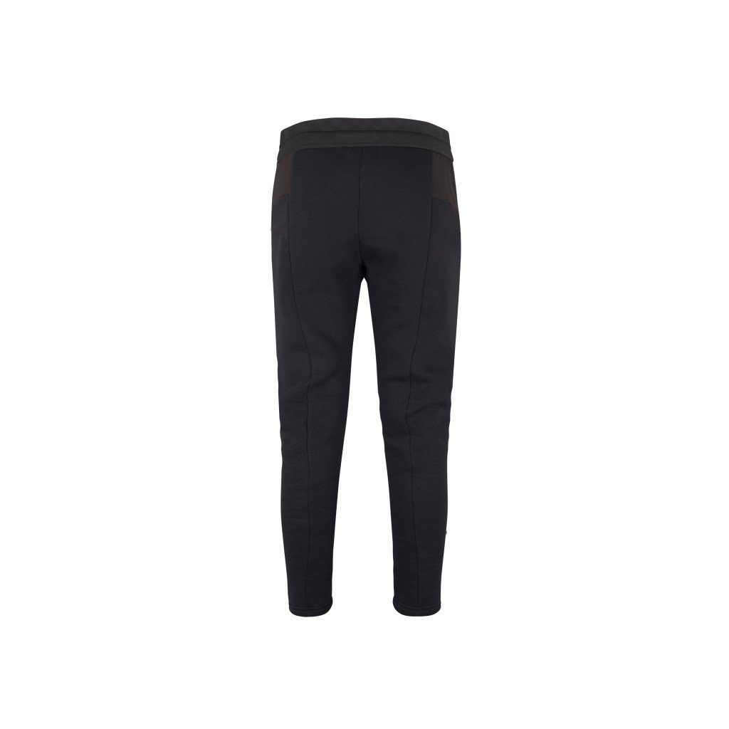 Megan Pant, Caviar