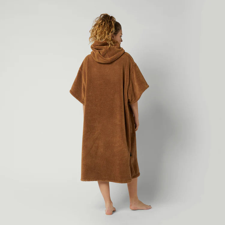 Mystic Teddy poncho 2024, Slate Brown